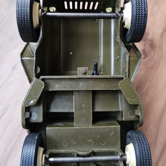 Vintage Tonka Olive Green Toy Metal Jeep - Picture 5 of 5